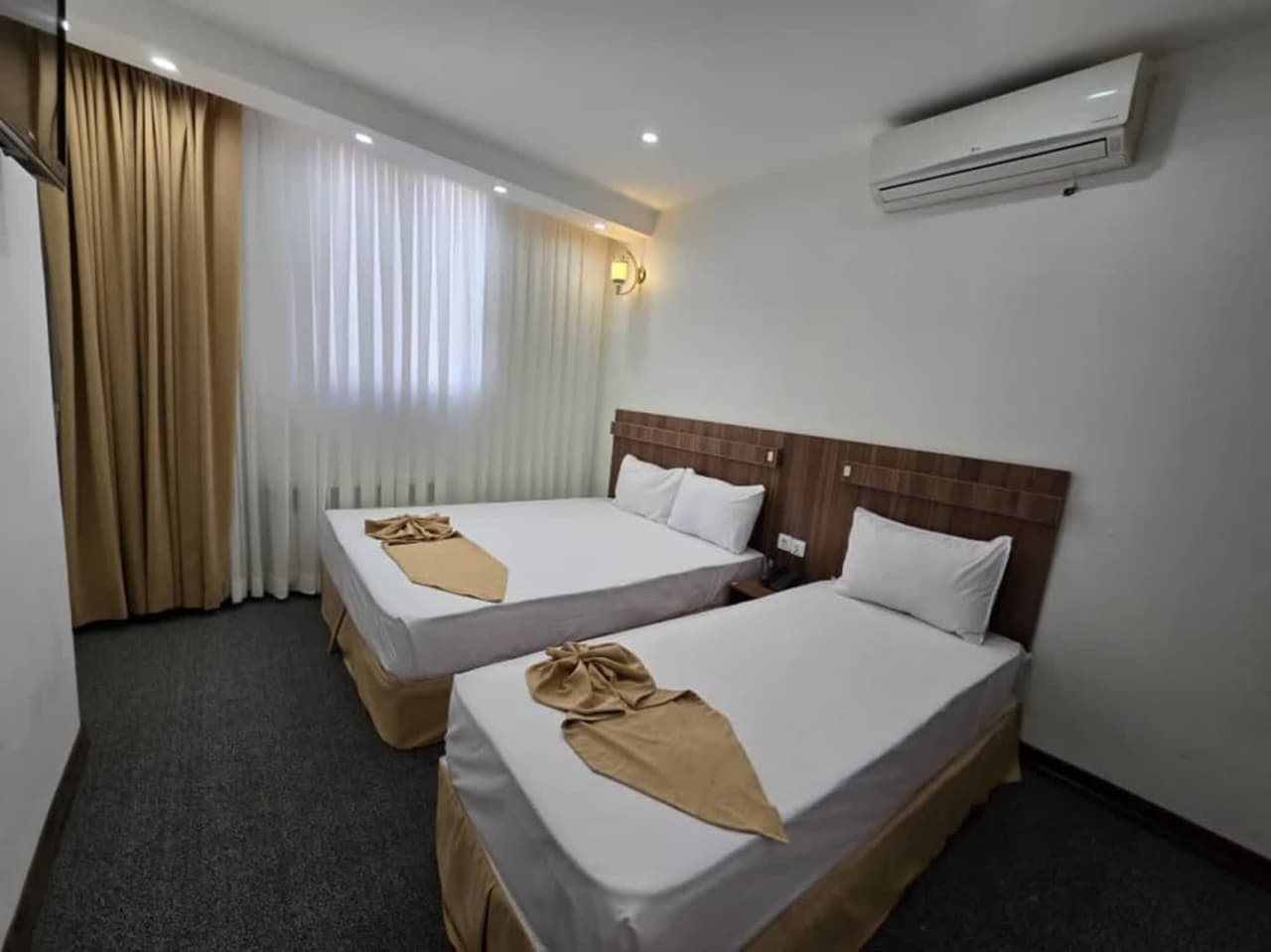 هتل آپارتمان لاوان مشهد