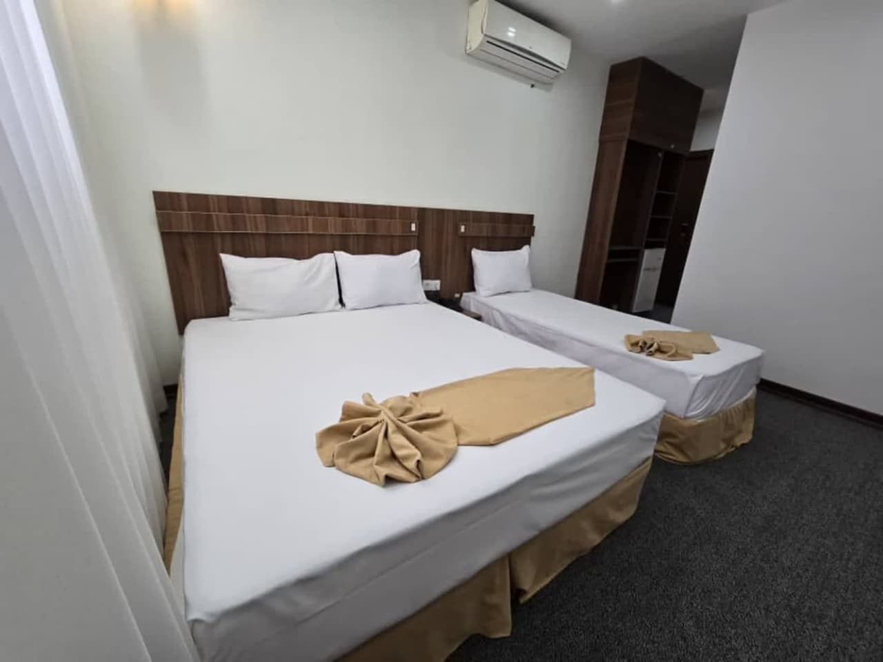 هتل آپارتمان لاوان مشهد