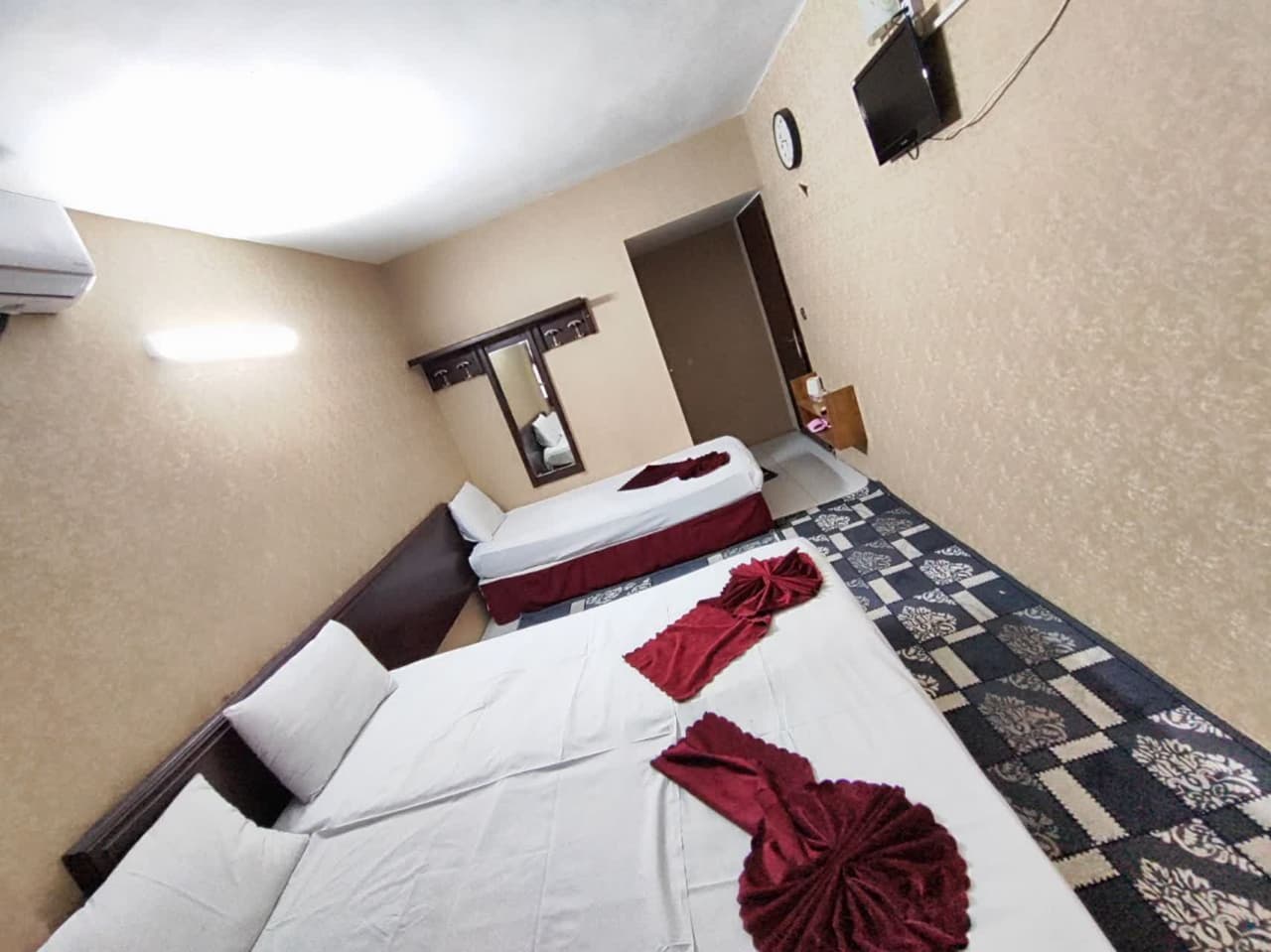 هتل آپارتمان قدس فرد مشهد