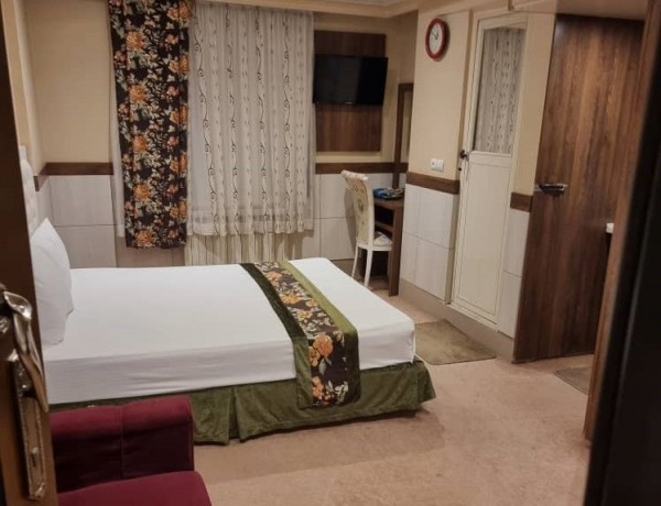 هتل آپارتمان سفرا مشهد